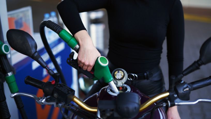 Descubra com Teciomar Ábila como a nova geração de combustíveis sustentáveis da Extreme Motors Global está transformando o automobilismo competitivo.