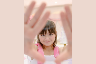 Com carisma e leveza, Juju Teófilo conquistou a atenção do público ao compartilhar suas metas para 2026 em publicação da Non Stop. (Créditos: João Bosco Fotografia)