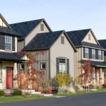 Valderci Malagosini Machado mostra como soluções estruturais racionalizadas elevam a qualidade e a durabilidade das moradias populares.