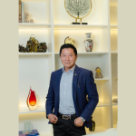 Milton Seigi Hayashi explica o processo de cirurgia plástica do planejamento à recuperação.